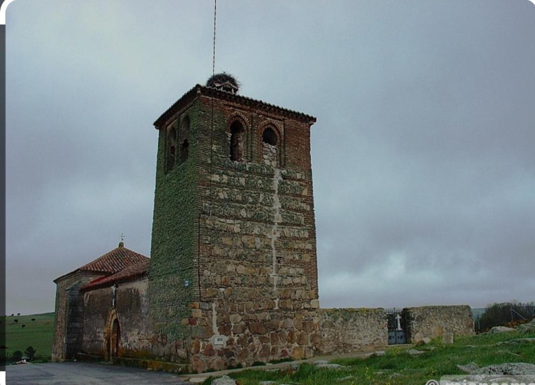 La Fortaleza De Bernuy Exterior foto